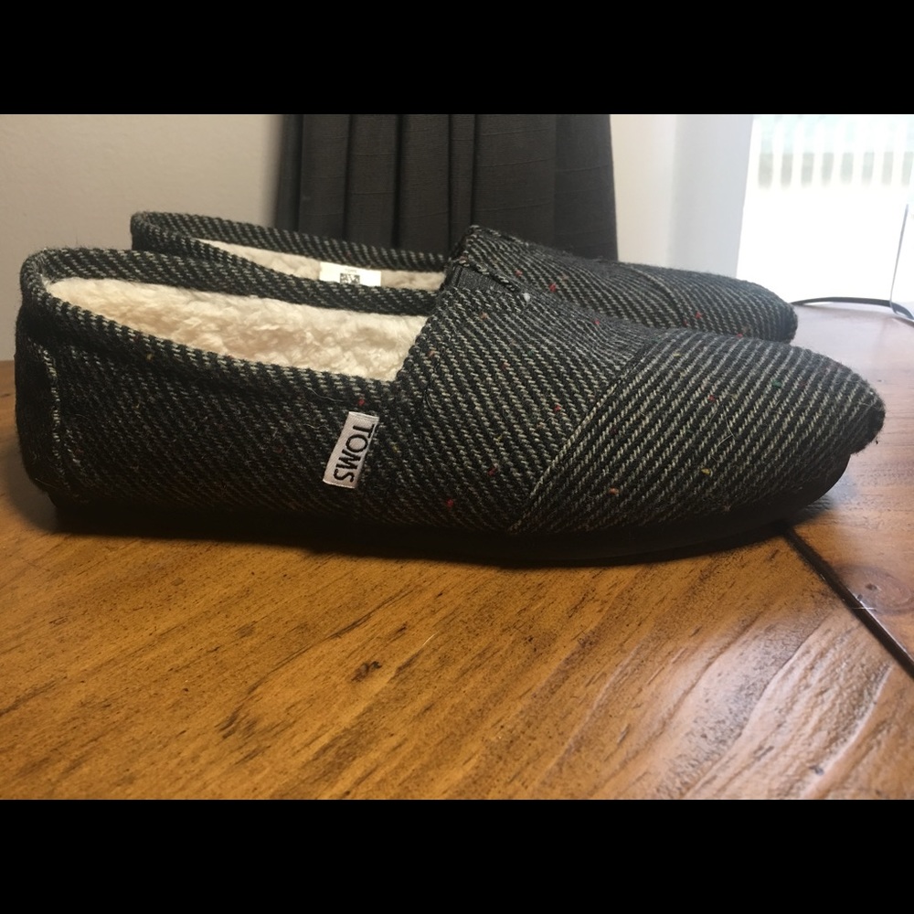 NEW Tom's Black and White Wool Classics, 7, Lined