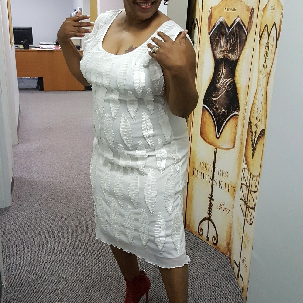 White sleeveless dress