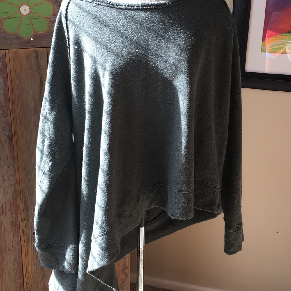 Free People asymmetric Wren Sweatshirt Size Large