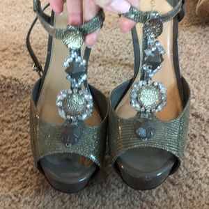 Gray Gianni Bini heels