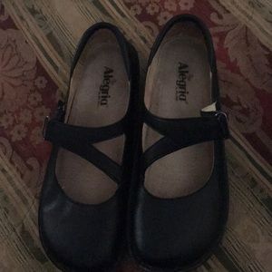 Gently worn Algeria, Black Leather Mary Jane!