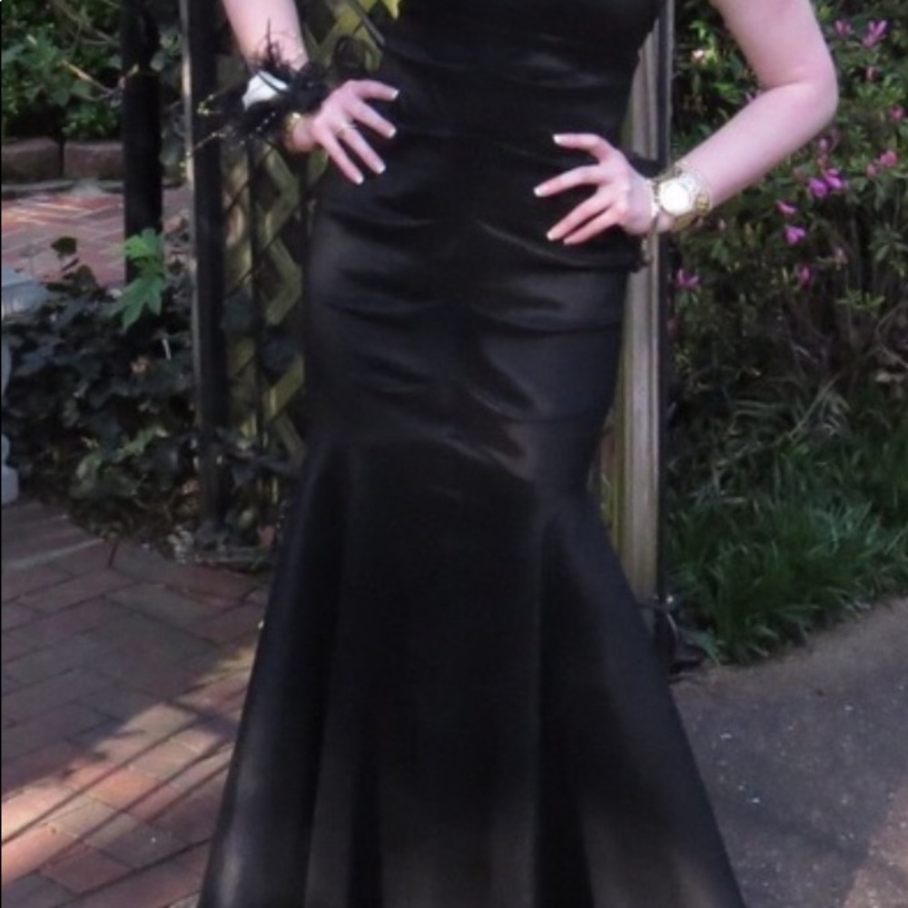 Size 4 Black Dress Xscape - Picture 4 of 8