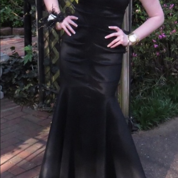 Size 4 Black Dress Xscape - Picture 4 of 8