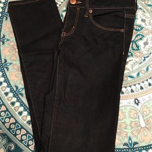 American Eagle dark wash skinny jeans