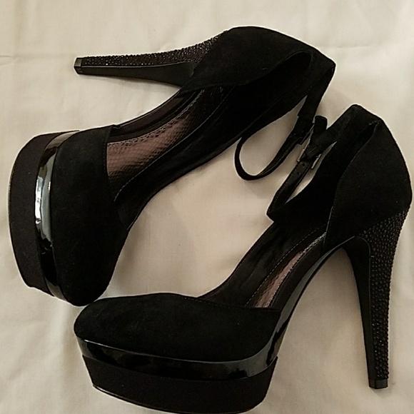 GB by Gianni Bini Black Suede Crystal Heels - Picture 6 of 8