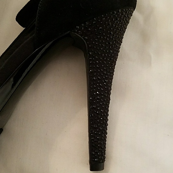 GB by Gianni Bini Black Suede Crystal Heels - Picture 7 of 8
