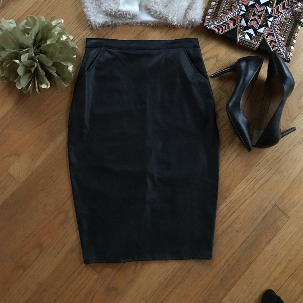 Faux leather pencil skirt