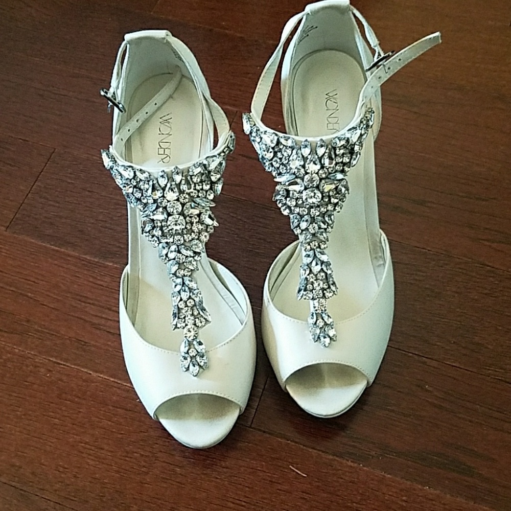 Beautiful heels groom David's bridal