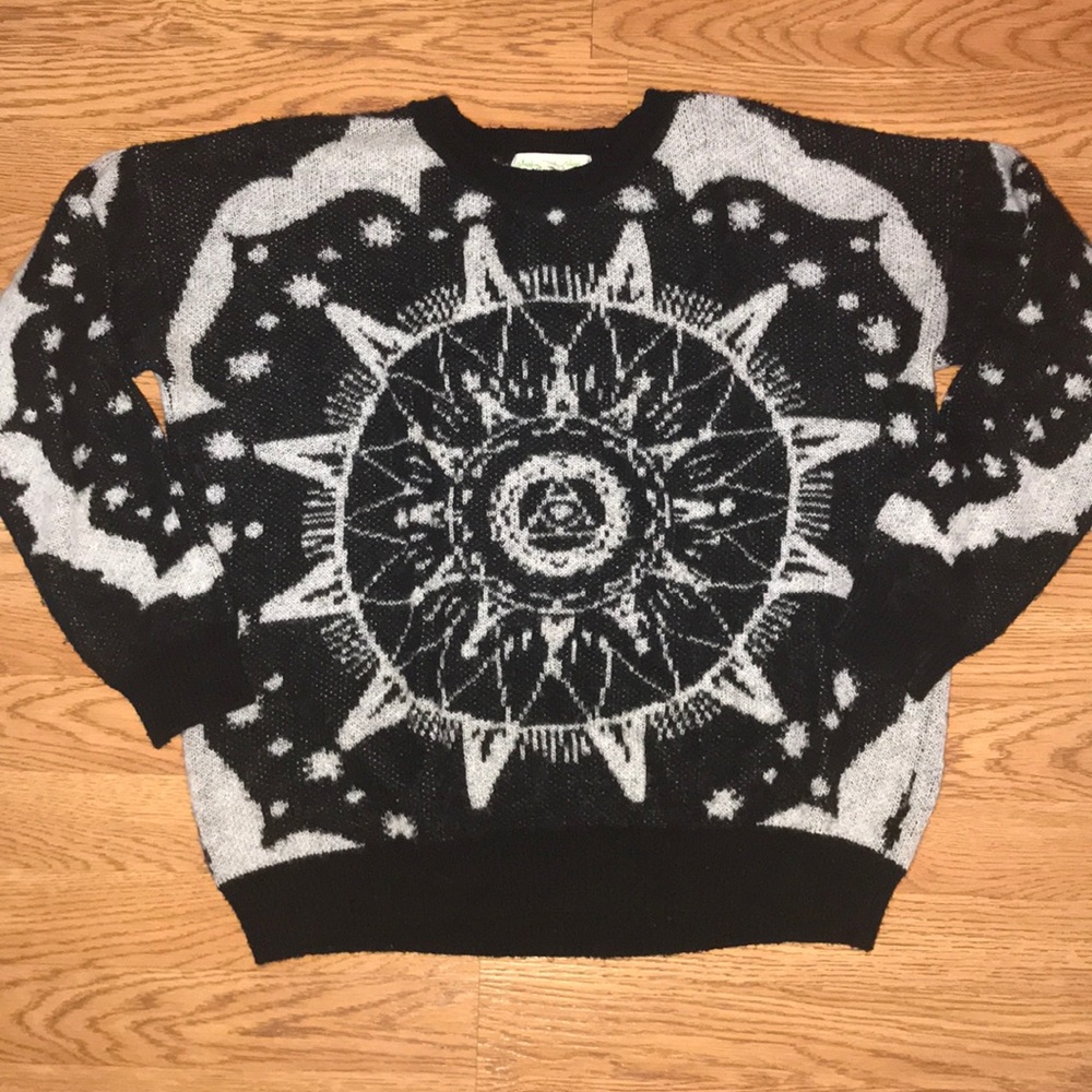 Illuminati pullover sweater