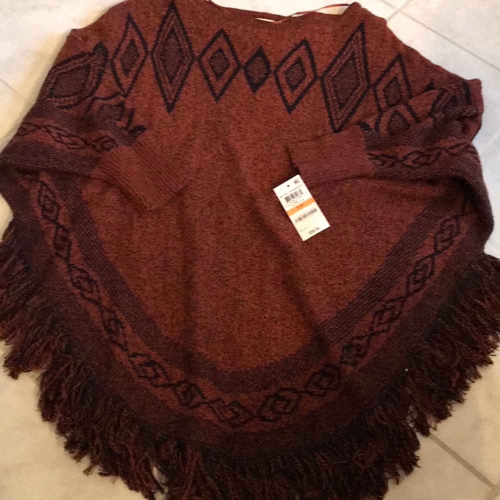 NWT batwing Aztec look shirt