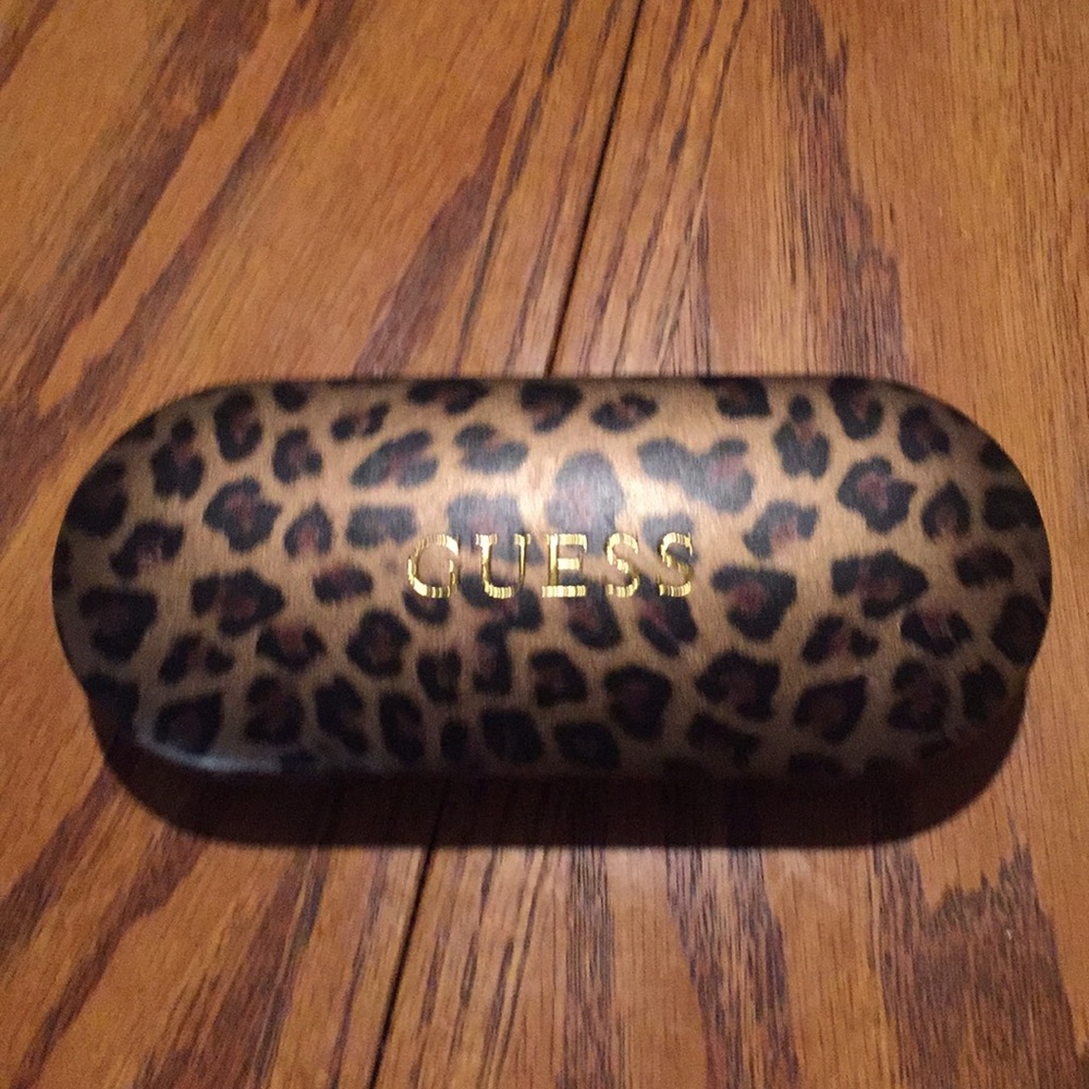 Guess leopard 5.14 glass case