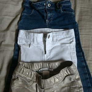 Lot of 3 skinny jeans in denim, white and gold