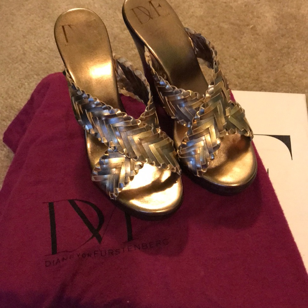 Diane von furstenberg wedge sandals
