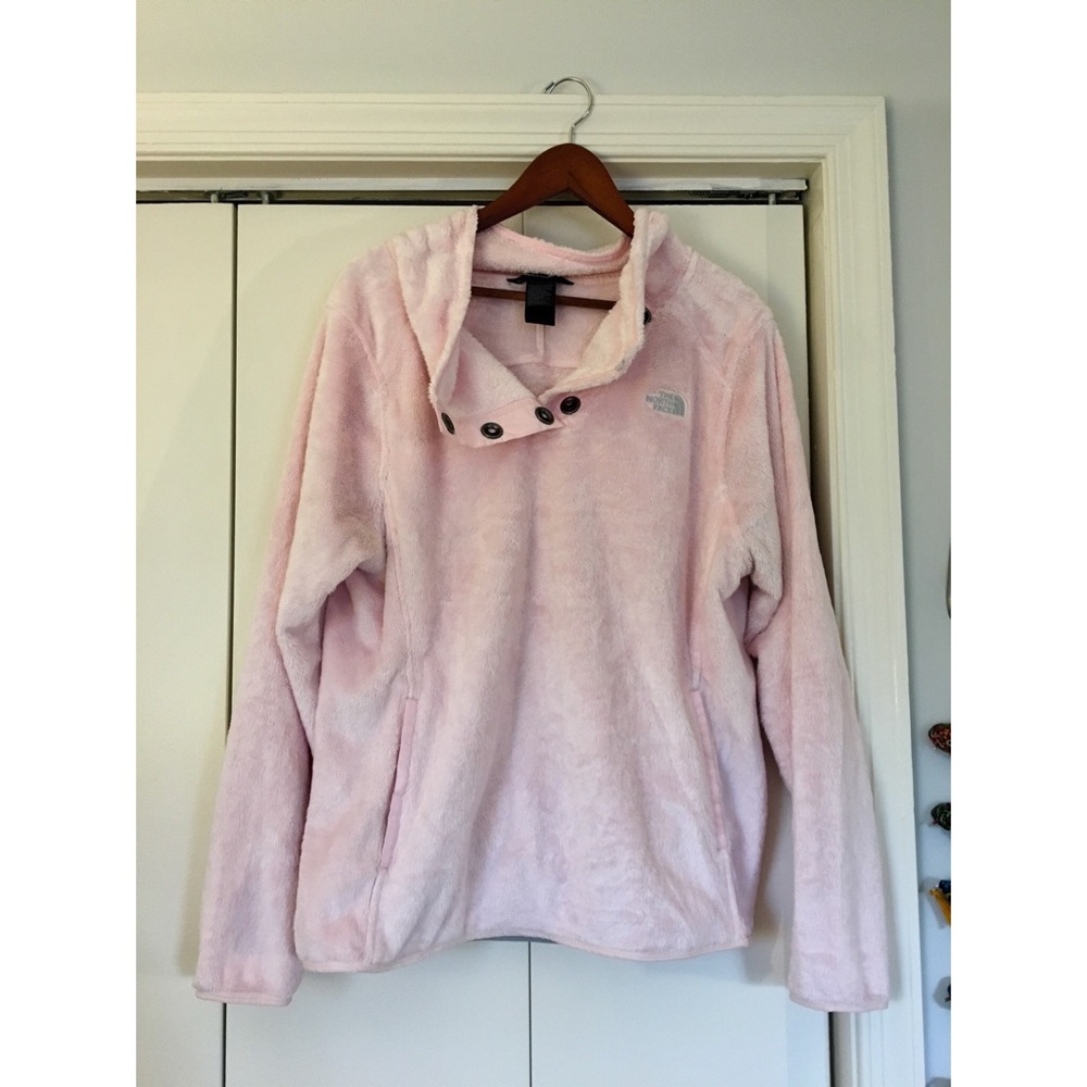 North Face Fuzzy extra soft pull over