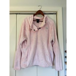 North Face Fuzzy extra soft pull over
