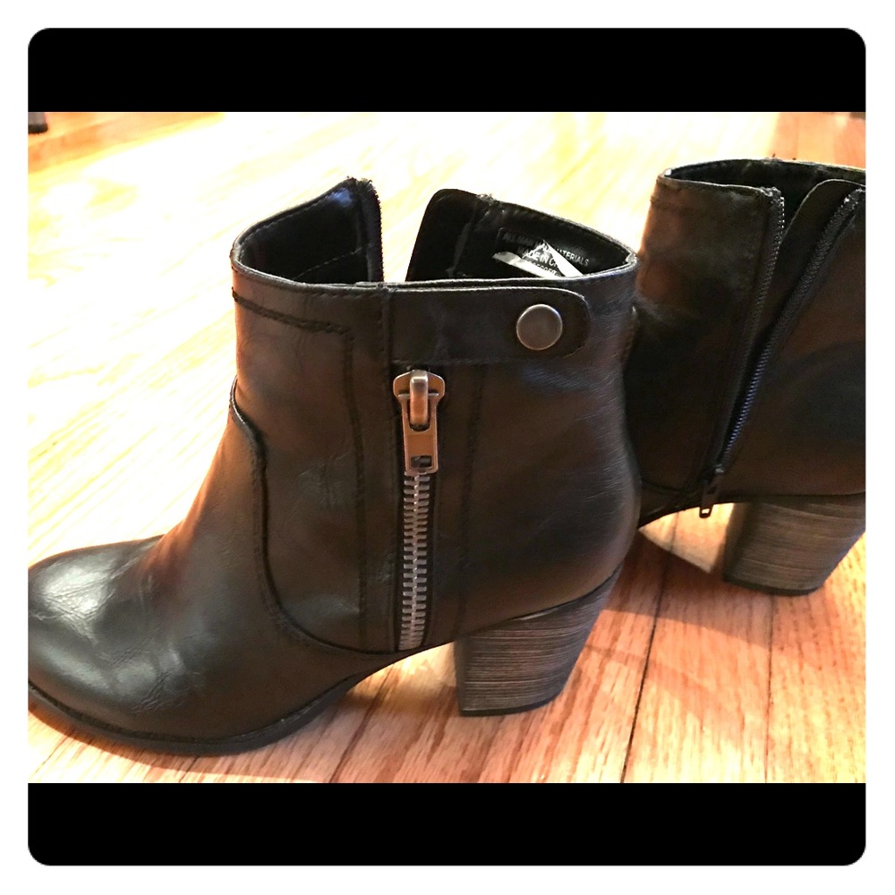 Women’s black ankle boots