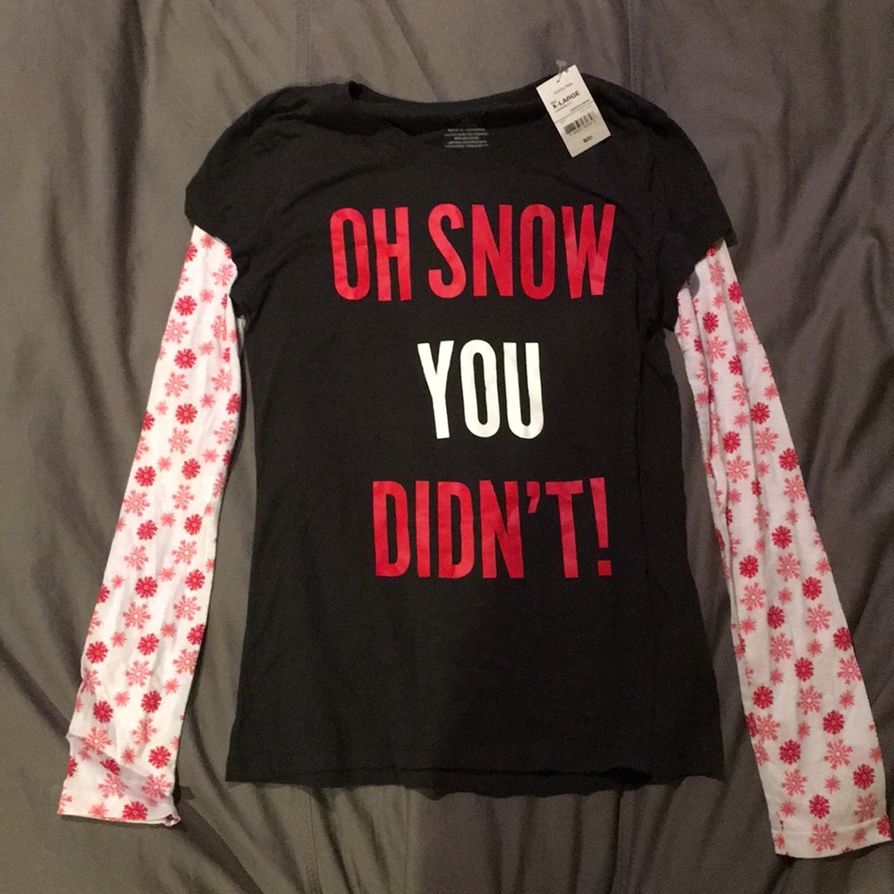 Women’s Winter Themed Graphic Shirt