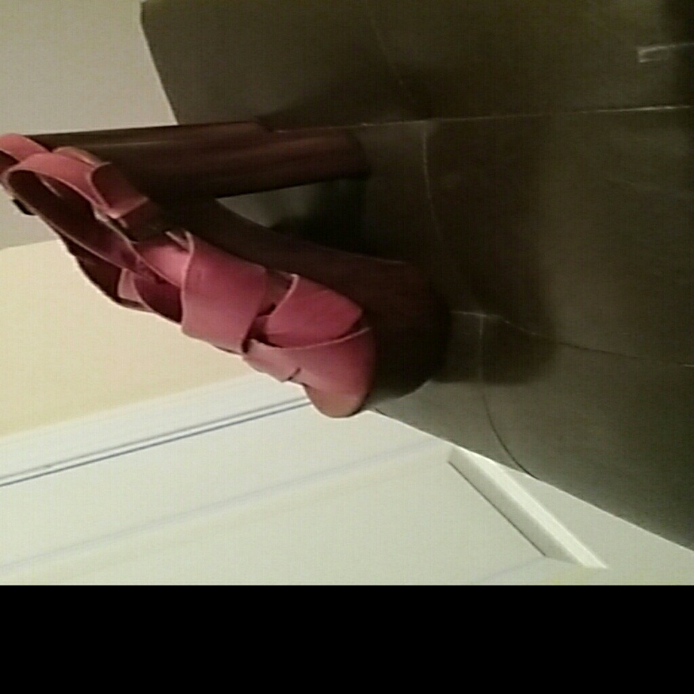 Sandals - Picture 3 of 4