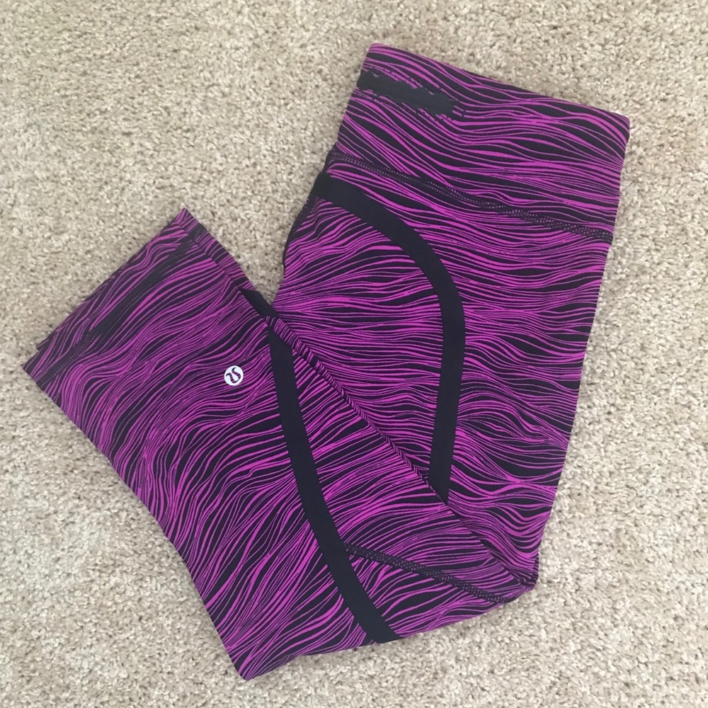 Lululemon on track crop 6