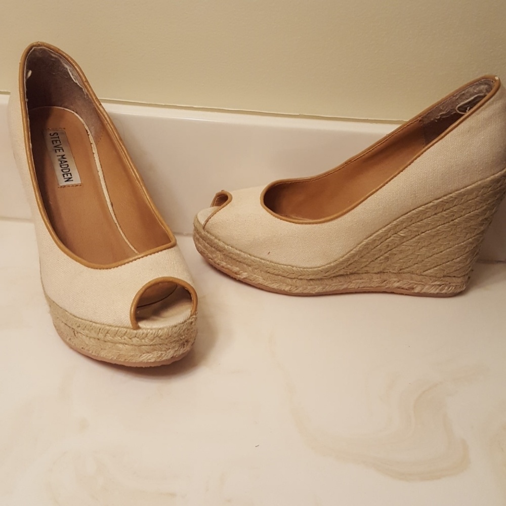 Wedge sandals