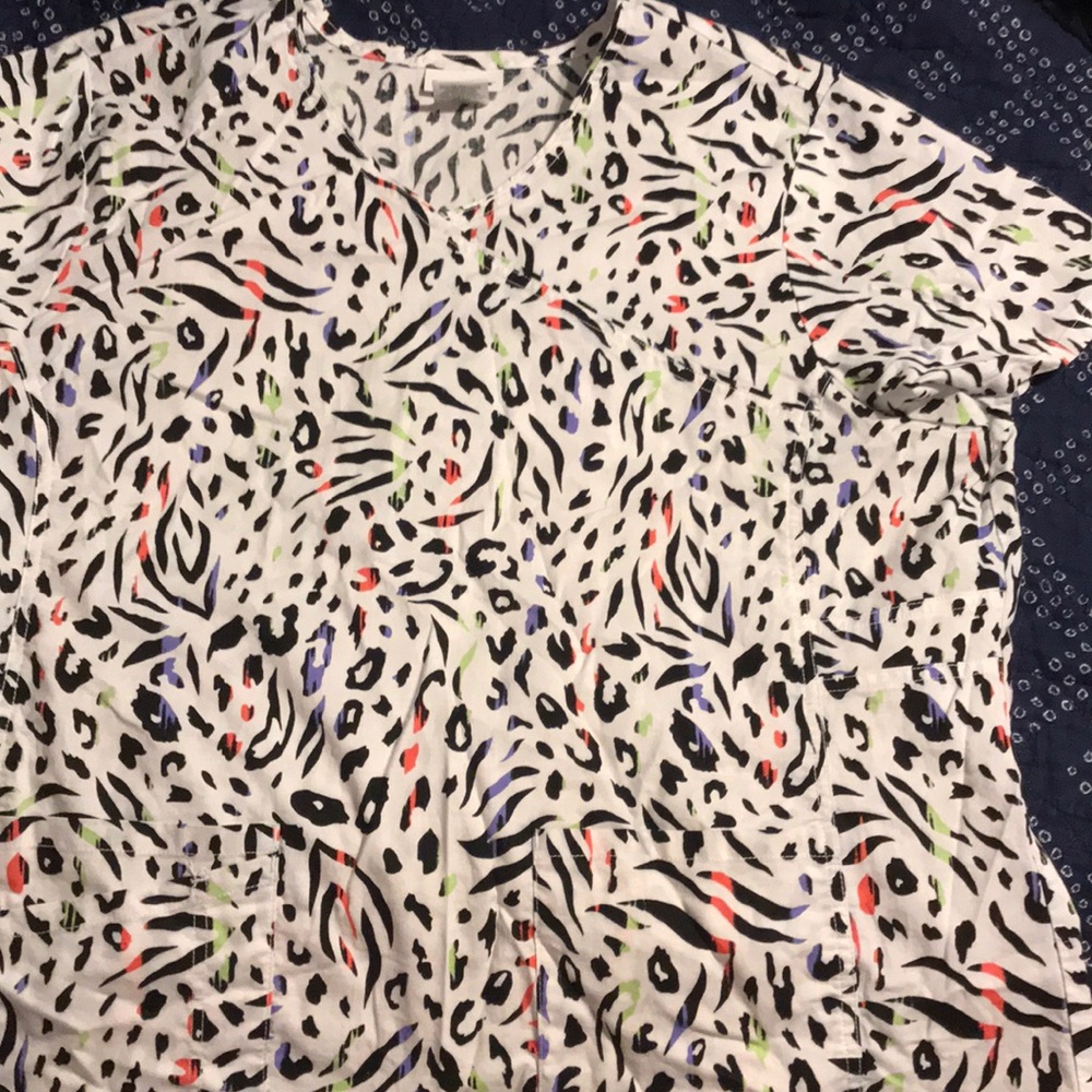 Scrub top