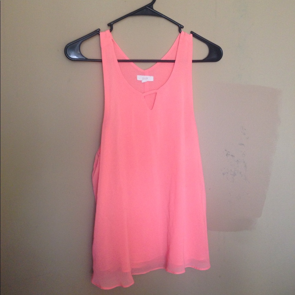 Pink tank
