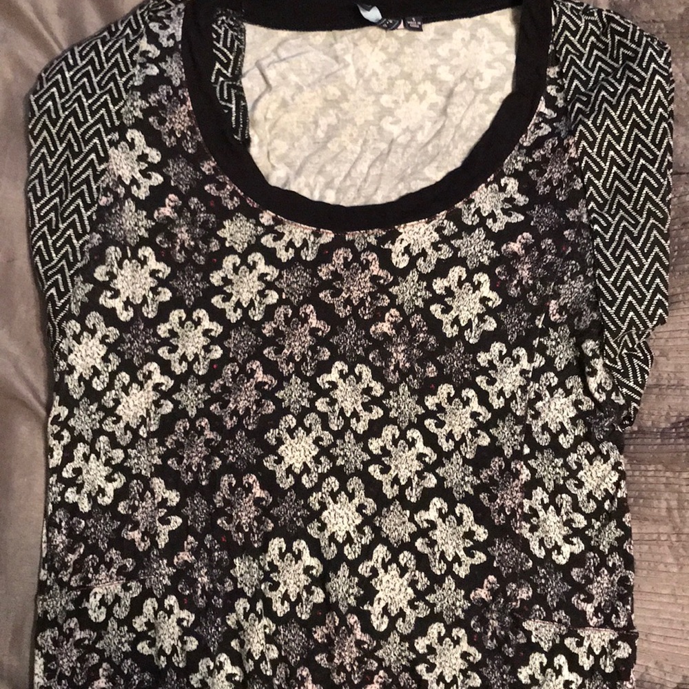 Anthropologie shirt size small