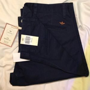 Dockers alpha khaki navy blue. Athletic fit. 36x32