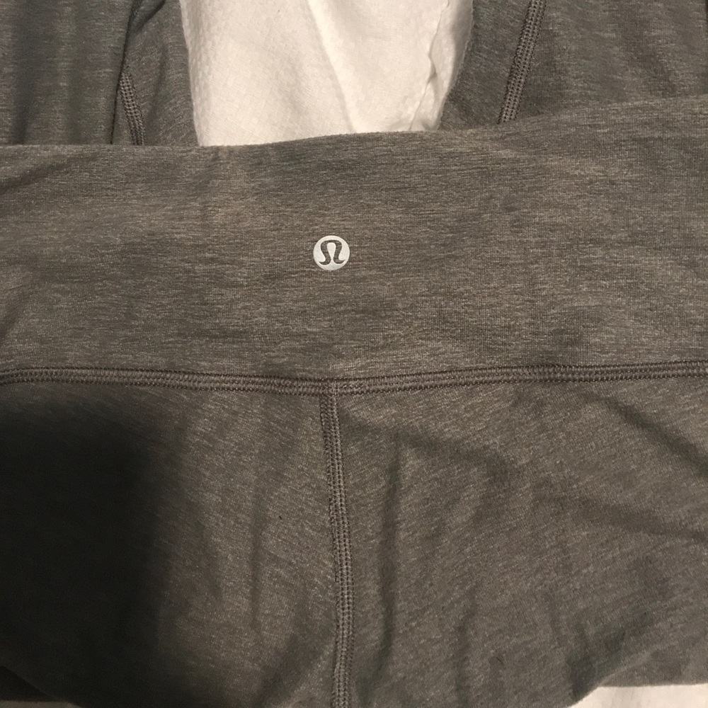 Grey size 4 lululemon crop legging