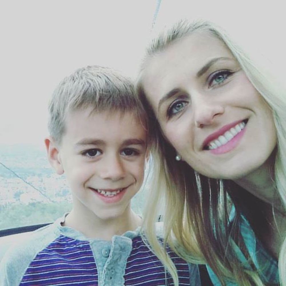 Meet your Posher, Elena