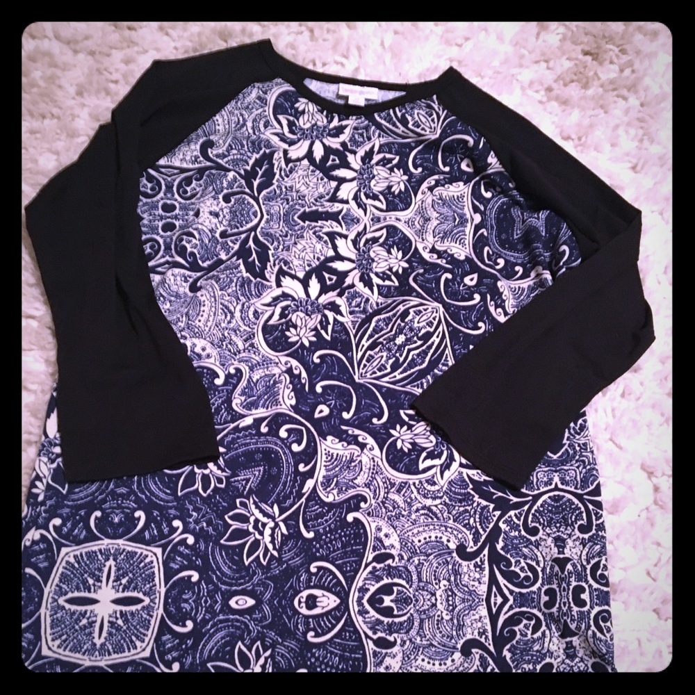 Medium Randy Lularoe