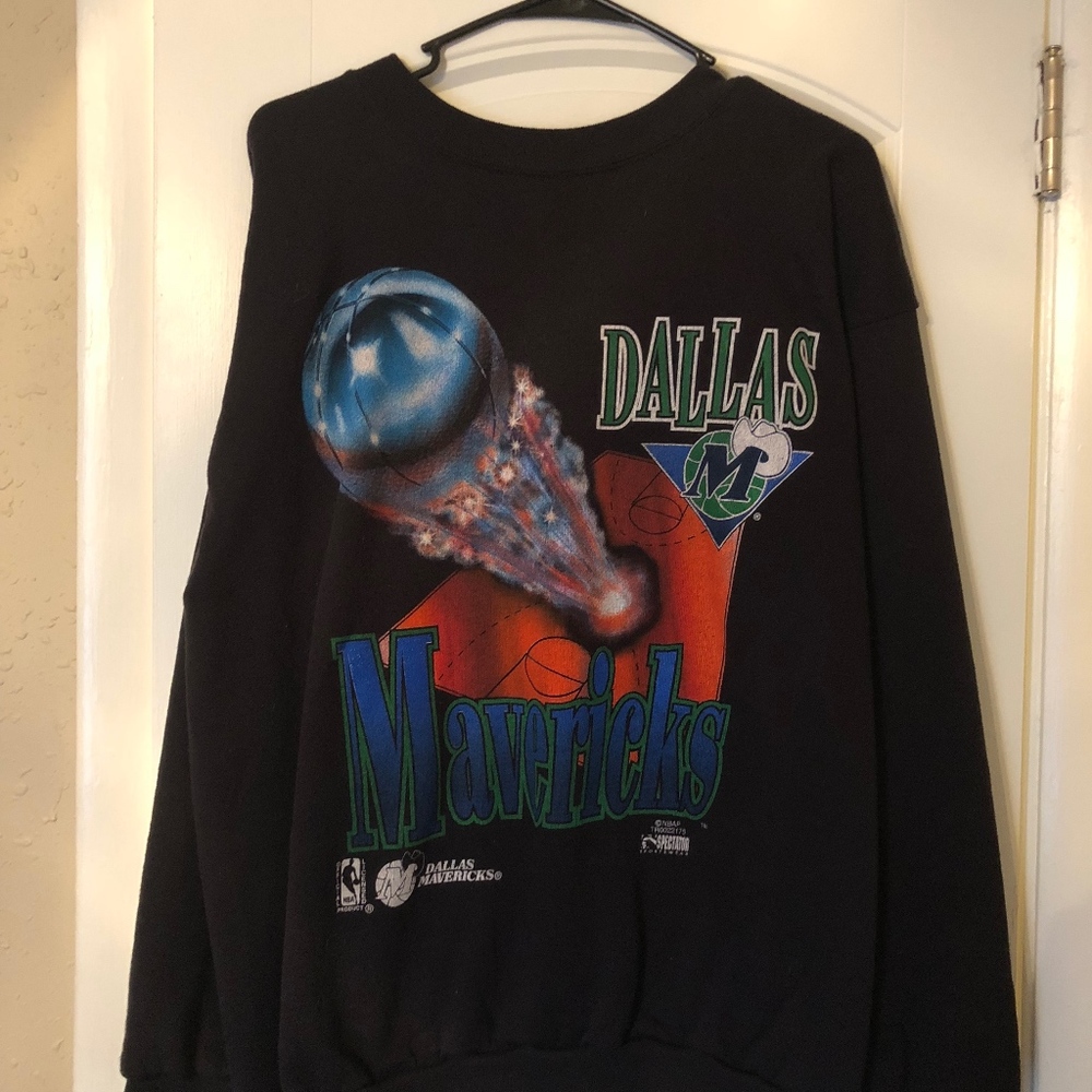 Vintage Dallas Mavericks Sweatshirt