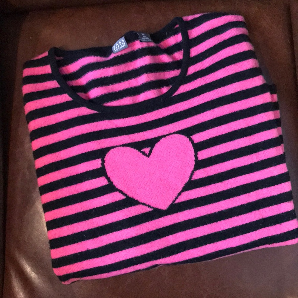 SAKS 5th Avenue 💖 Sweet Heart Cashmere Sweater