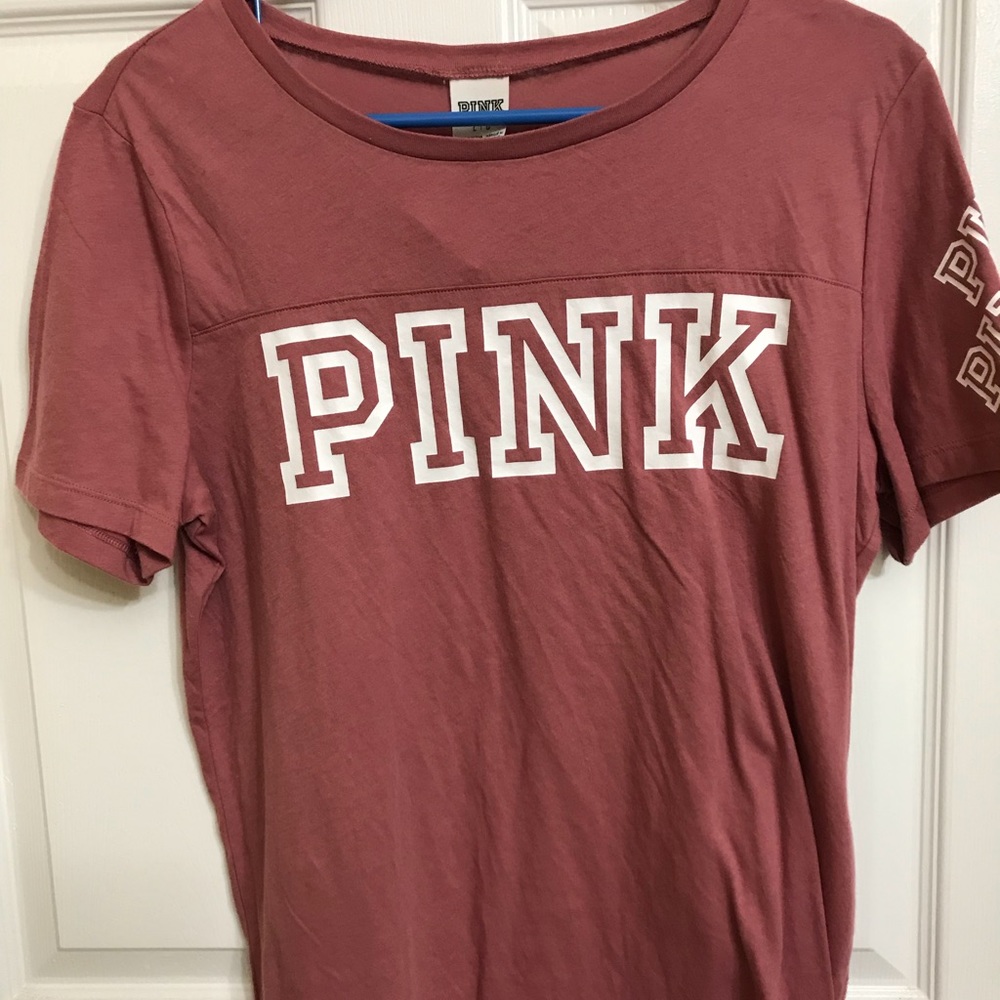 W/tags Victoria’s Secret Pink shirt
