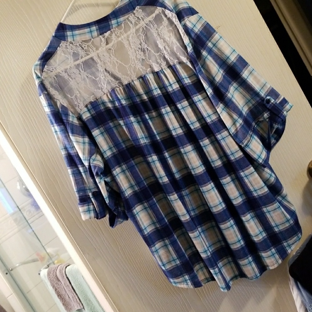 Top - Picture 2 of 3