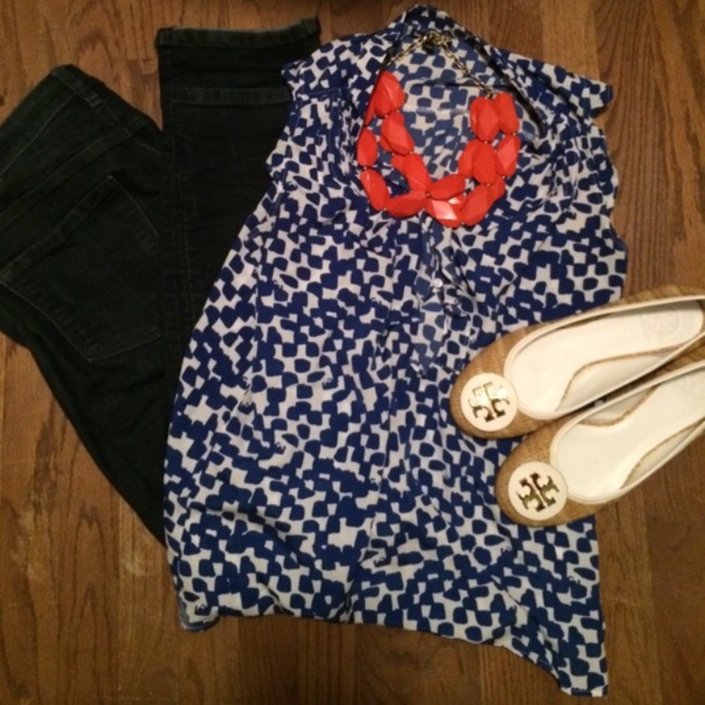 Like new Gap blue blouse