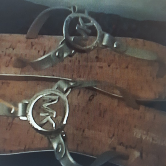 MICHAEL KORS SLIPPERS SZ 10 - Picture 4 of 4