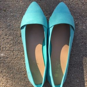 Sea foam green pointed flats