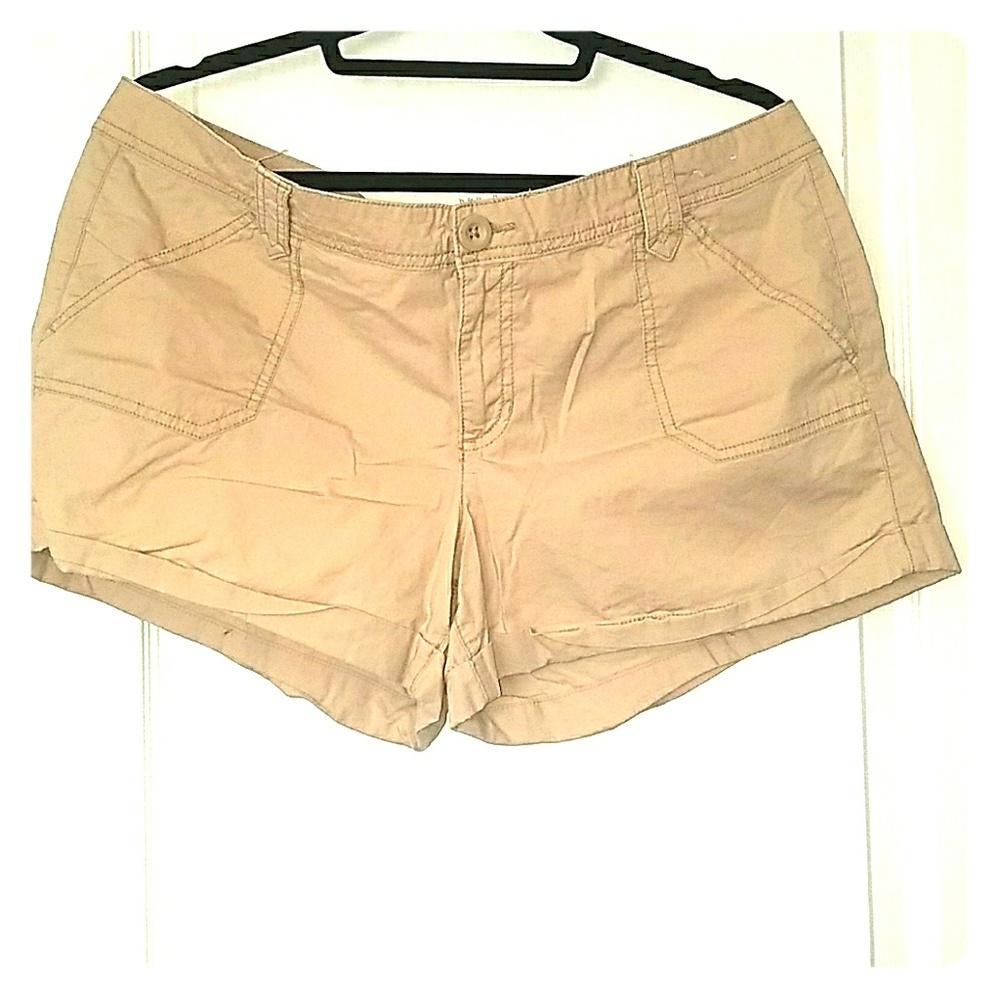 Thin Tan Shorts