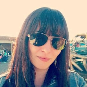 Meet your Posher, Renee