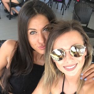 Meet your Posher, Cara