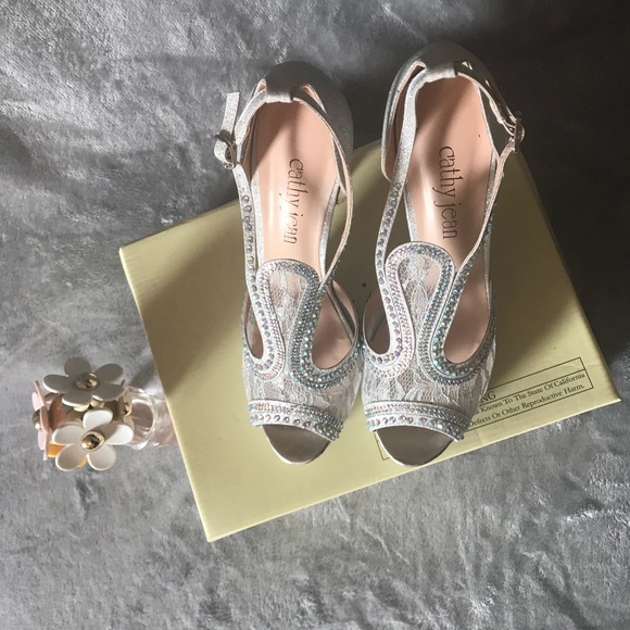 Cathy Jean Formal Sandals - Picture 3 of 8