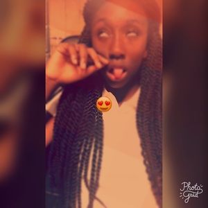 Meet your Posher, Keisha