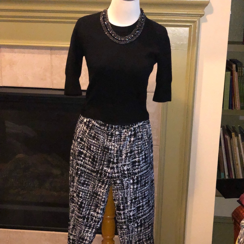 BCBG MaxAzria black and white print pant. Small.