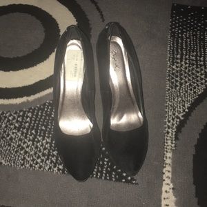 Size women 10 suede wedge hills