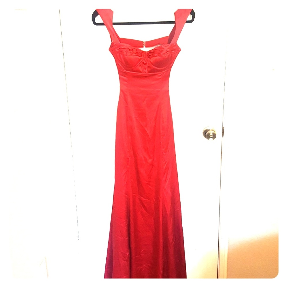 Red prom dress