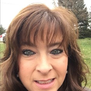 Meet your Posher, Debra