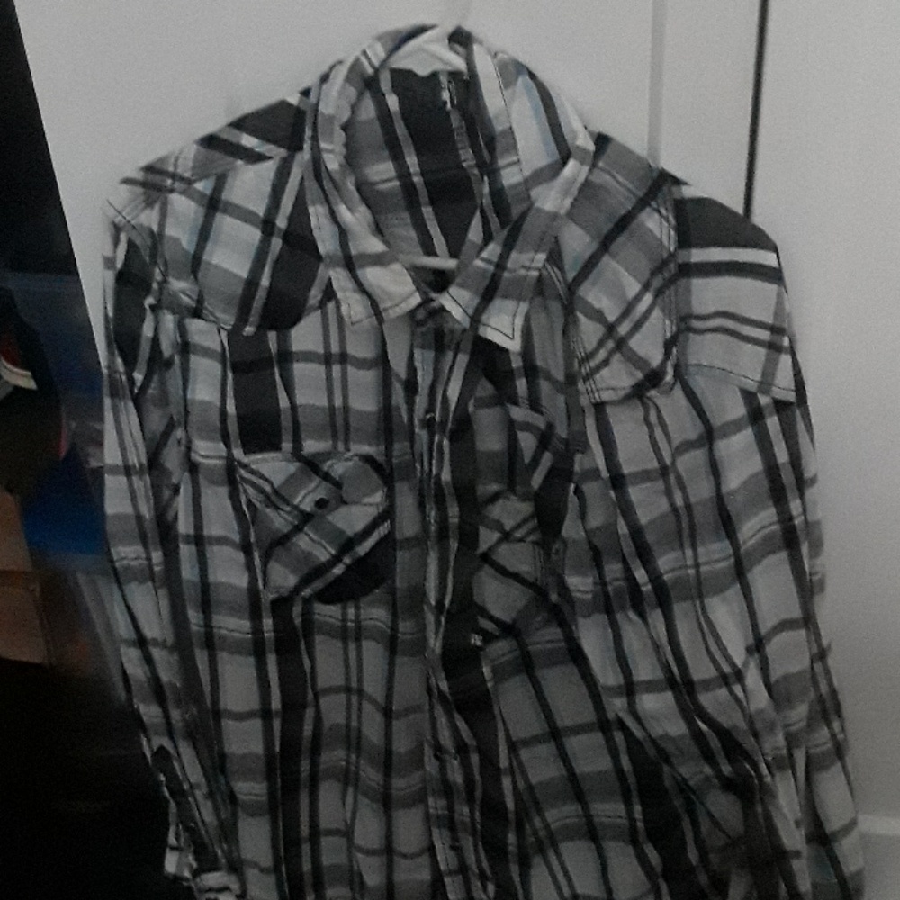 Reclaim long sleeve button down