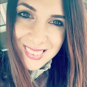 Meet your Posher, Ana