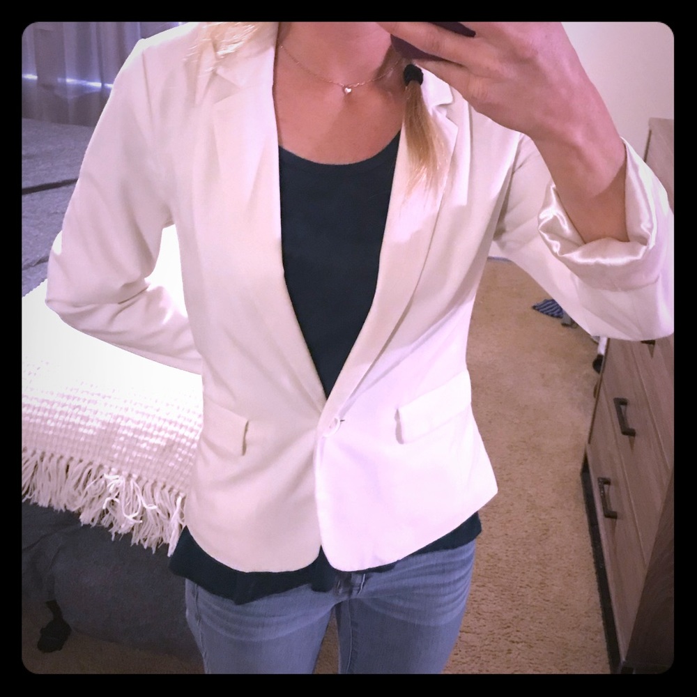 White/ivory blazer